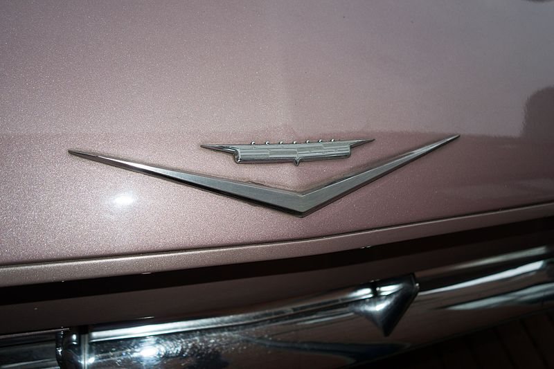 File:1961 Cadillac Eldorado Seville Coupe logo (26339857956).jpg