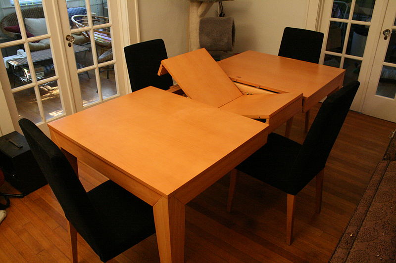 File:2008-04-13 Expandable table expanding.jpg