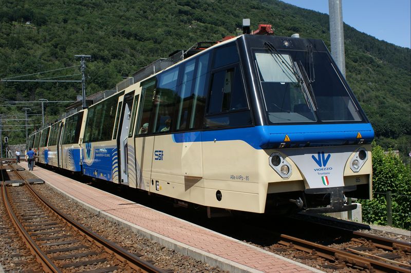 File:20080722Y293r SSIF-85 Intragna.jpg