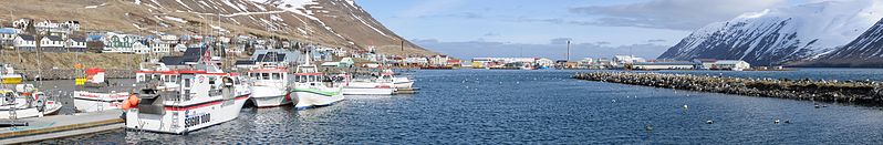 File:2014-04-29 11-08-41 Iceland - Siglufirði Siglufjörður 6h 108°.JPG