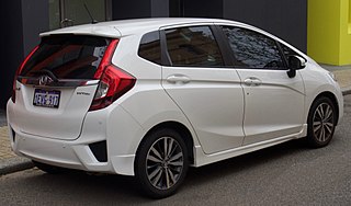 2015 Honda Jazz (GK5 MY15) VTi-L hatchback (2017-07-15) 02