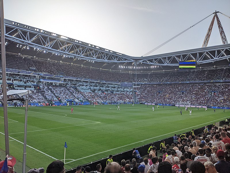 File:2021–22 UEFA Women's Champions League Final in Turin, Italy 1.jpg