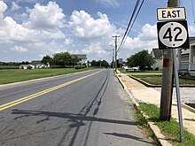 DE 42 eastbound in Kenton 2022-07-16 14 14 19 View east along Delaware State Route 42 (East Commerce Street) at Delaware State Route 300 (Main Street) in Kenton, Kent County, Delaware.jpg