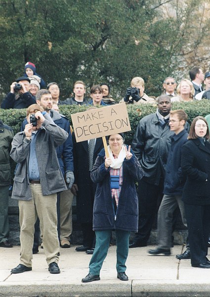 File:26a.ElectionProtest.USSC.WDC.11December2000 (22182183880).jpg