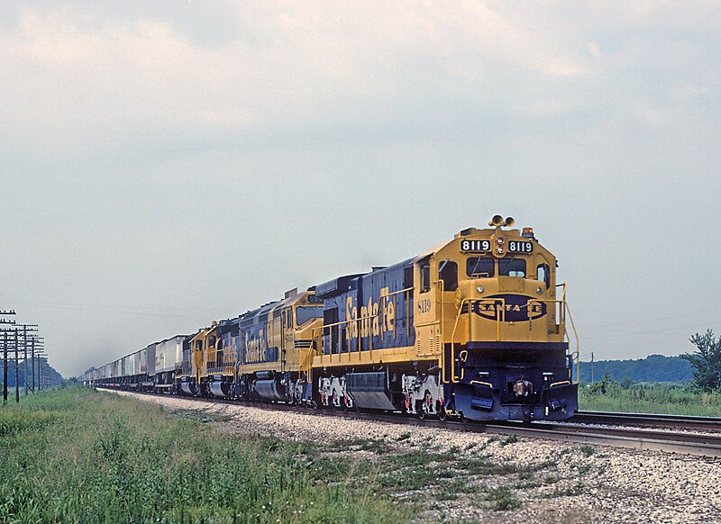 File:ATSF 8119 eatbound near Ottawa, KS in August 1983 (31519283026).jpg