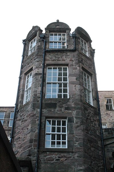 File:Adam Bothwell's House, Royal Mile.jpg