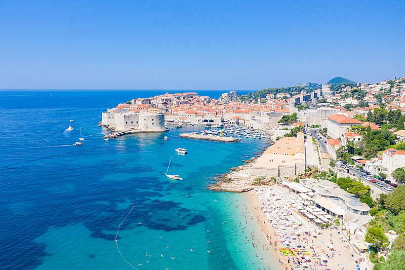 File:Aerial view of Banje Beach and the Old Port in Dubrovnik, Croatia (48612975426).jpg