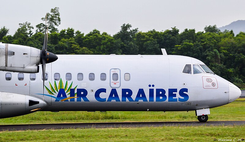 File:Air Caraïbes ATR 42 at Martinique Aimé Césaire International Airport.jpg