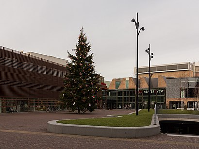 Hoe gaan naar Theater De Vest met het openbaar vervoer - Over de plek