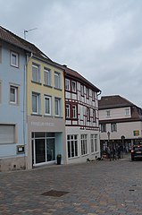 Wohn- und Geschäftshaus