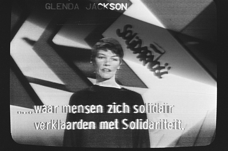 File:Amerikaanse tv-show Laat Polen Polen zijn op de televisie. Glenda Jackson tijd, Bestanddeelnr 931-9473.jpg