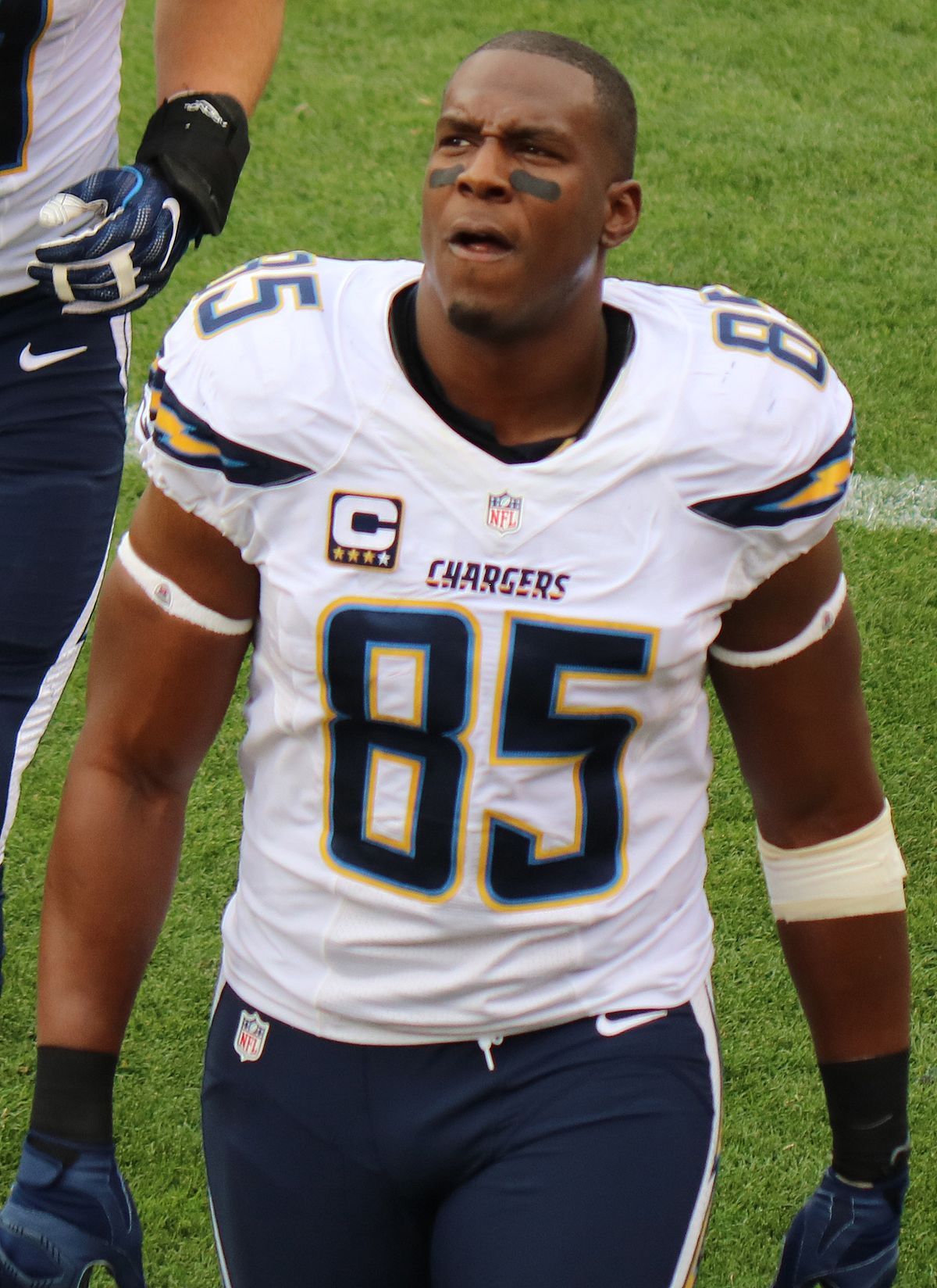 chargers 85 jersey