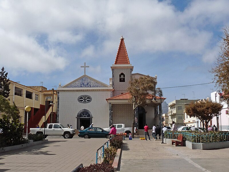 File:Assomada-Igreja de Nossa Senhora de Fátima.jpg