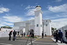 New Zealand's largest mosque, the Ahmadiyya community's Baitul Muqeet Mosque in Auckland. Baitul Muqueet Mosque, Auckland.jpg