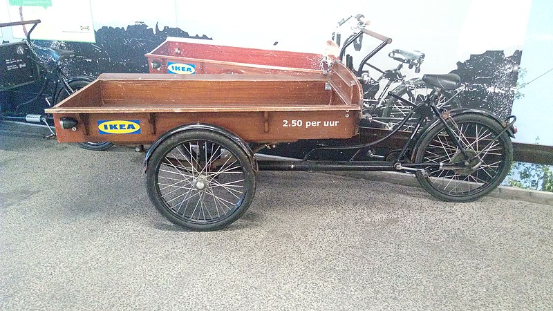 File:Bakfiets at the IKEA, Groningen (2019) 02.jpg