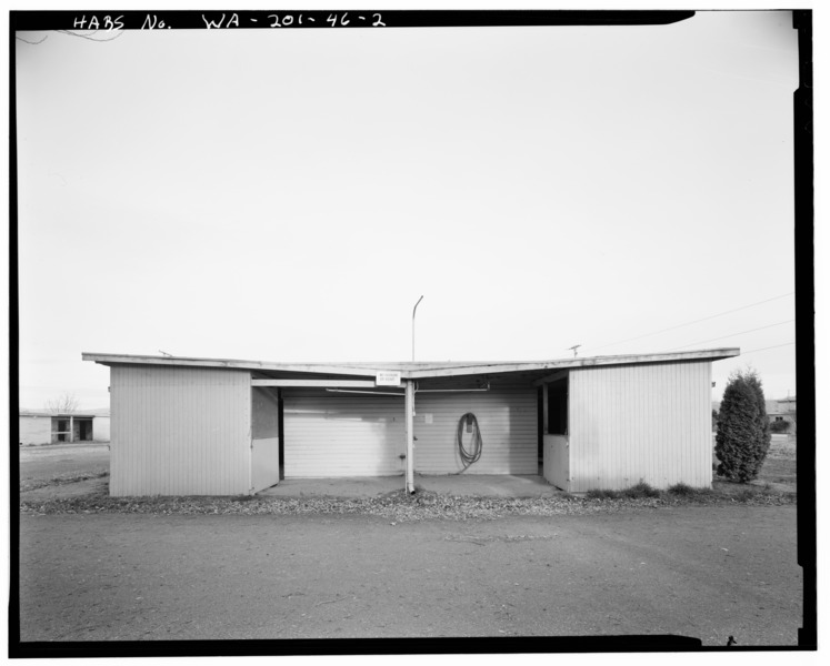 File:Barn 8A. West end. - Longacres, Barn 8A, 1621 Southwest Sixteenth Street, Renton, King County, WA HABS WASH,17-RENT,1AT-2.tif