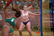 Deutsch: Beachhandball bei den Olympischen Jugendspielen 2018 in Buenos Aires; Tag 7, 13. Oktober 2018; Mädchen, Spiel um Platz Drei – Ungarn-Niederlande 2:0 English: Beach handball at the 2018 Summer Youth Olympics in Buenos Aires at 13 October 2018 – Girls Bronze Medal Match – Hungary-Netherlands 2:0 Español: Handball de playa en los Juegos Olimpicos de la Juventud Buenos Aires 2018 en 13 de octubre de 2018 – Partido por la medalla de bronce femenino - Hungría-Países Bajos 2:0