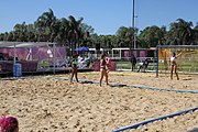 Deutsch: Beachhandball bei den Olympischen Jugendspielen 2018; Tag 4, 10. Oktober 2018; Mädchen, Vorrunde, Gruppe A - Venezuela-Paraguay 1:2 English: Beach handball at the 2018 Summer Youth Olympics at 10 October 2018 – Girls Preliminary Round Group A - Venezuela-Paraguay 1:2