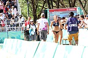 Deutsch: Beachvolleyball bei den Olympischen Jugendspielen 2018; Tag 9, 15. Oktober 2018; Mädchen, Viertelfinale: USA-Spanien 2–1 (21–19/17–21/15–9) English: Beach volleyball at the 2018 Summer Youth Olympics at 15 October 2018 – Girls Quarterfinals: USA-Spain 2–1 (21–19/17–21/15–9)