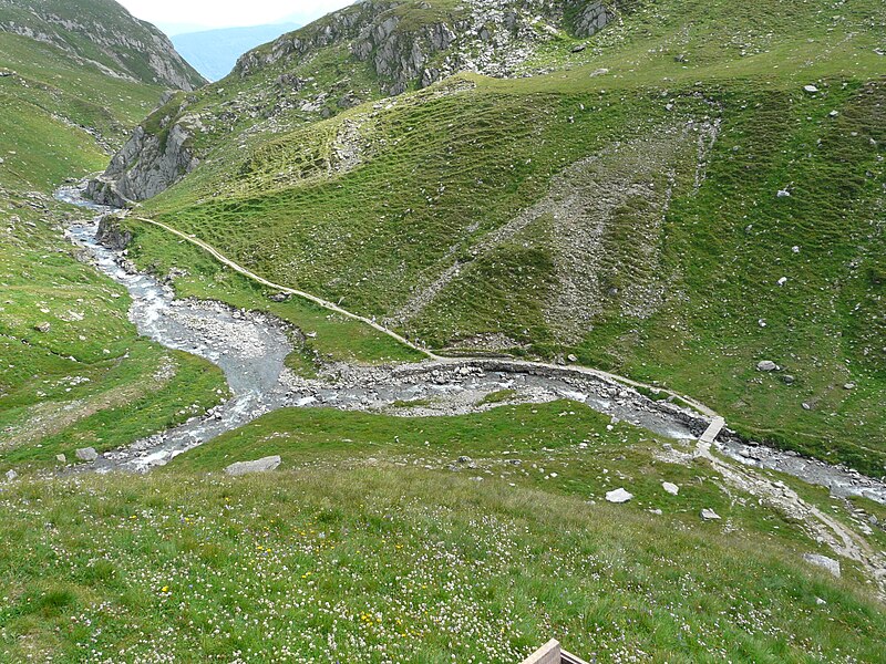 File:Blick von der Lodner Hütte hinab ins Zieltal.jpg