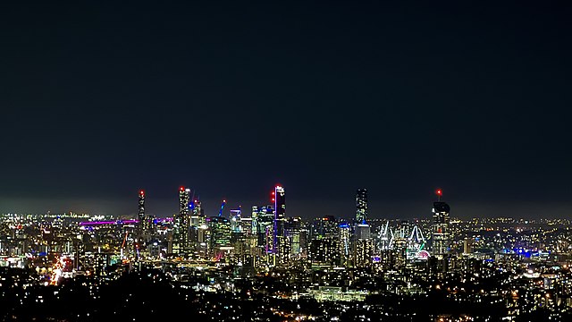 Brisbane CBD from Mount Coot-tha at night