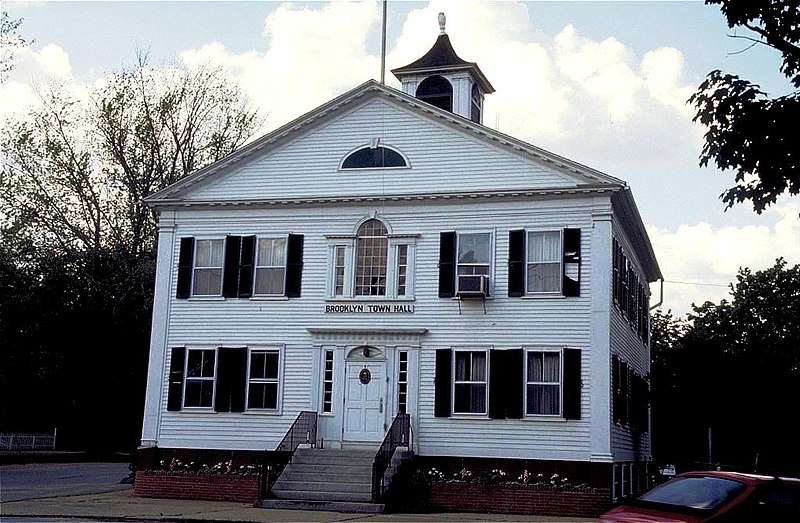 File:BrooklynCT Town hall 1024px.jpg