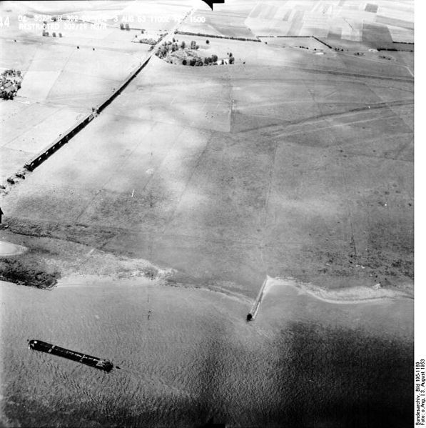 File:Bundesarchiv Bild 195-1169, Rheinbefliegung, Büderich - Xanten.jpg