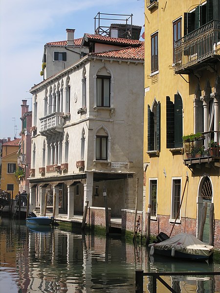 File:Cannaregio, 30100 Venice, Italy - panoramio (148).jpg