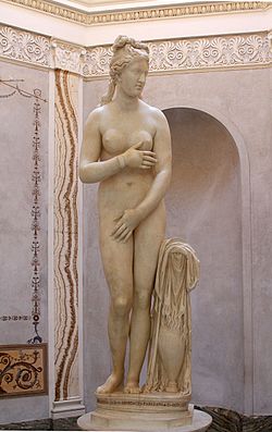 Capitoline Venus - Palazzo Nuovo - Musei Capitolini - Rome 2016.jpg
