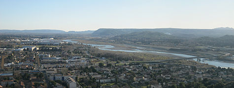 Ville de Cavaillon traversée par la Durance.