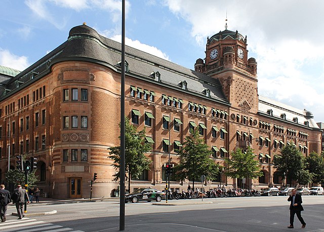 The Central Post Office Building, houses the Ministry of Climate and Enterprise