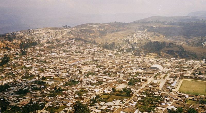 File:Chachapoyas air.jpg