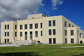 Chambers county tx courthouse 2014.jpg