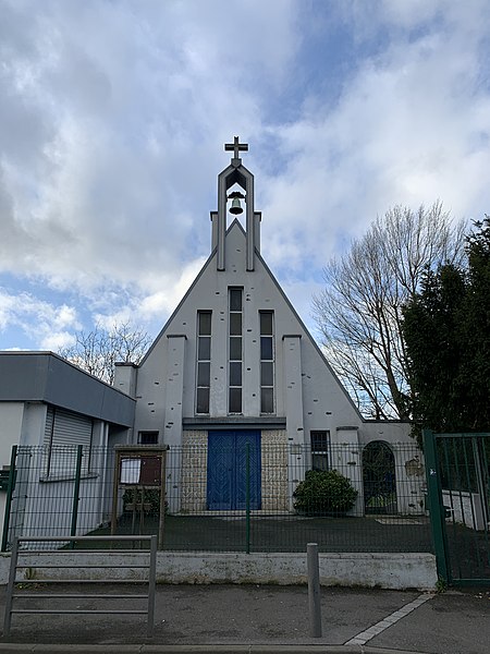 File:Chapelle St Jacques Bagnolet 1.jpg