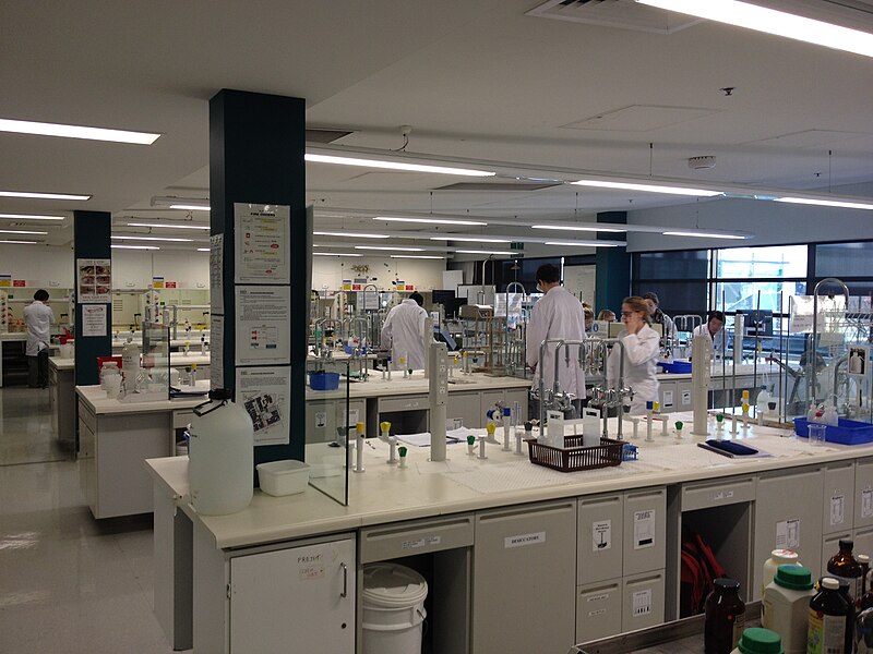 File:Chemistry Laboratory RMIT Building 7.jpg