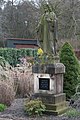 Herz-Jesu-Statue (um 1937) auf der Hofanlage Heming