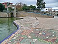 Costa mediterránea, mosaico de Dámaso Ruano, Pilar Bermejo y Blanca González, en el parque del Oeste, 2023-12-13.