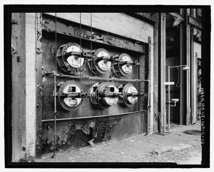 File:DETAIL OF BURNERS, CAMERA FACING NORTHWEST. - New Haven Rail Yard, Central Steam Plant and Oil Storage, Vicinity of Union Avenue , New Haven, New Haven County, CT HAER CT-160-C-13.tif