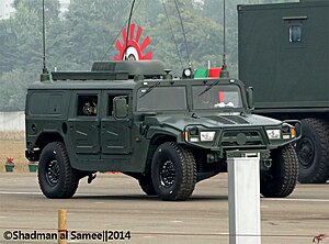 Bangladéšská armáda DongFeng EQ2015 (22985825293) .jpg