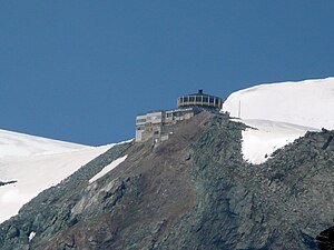 Mittelallalin with revolving restaurant from the Britanniahütte