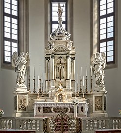   Altar of the Holy Sacrament