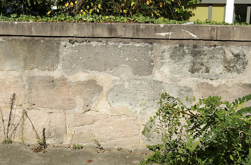 File:Erlangen Waldstraße Stadtmauer 001.JPG