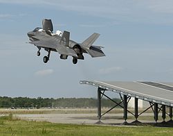 戦闘機 F-35: 概要, 開発の経緯, 生産・維持体制