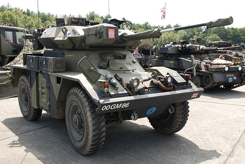 Alfafox Tank Militare con Accessori