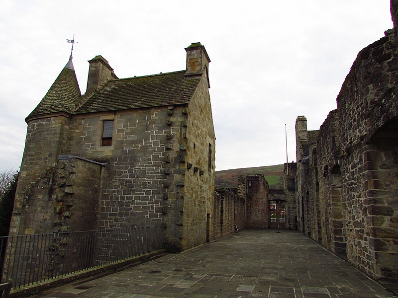 File:Falkland Palace and Garden, Falkland, Fife, Scotland (15566940603).jpg