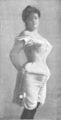 Fig. 112. — Femme avec corset cambré.