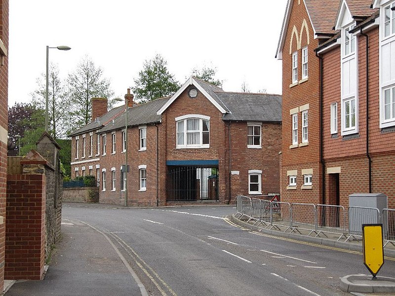 File:Fence across the entrance - geograph.org.uk - 1890589.jpg