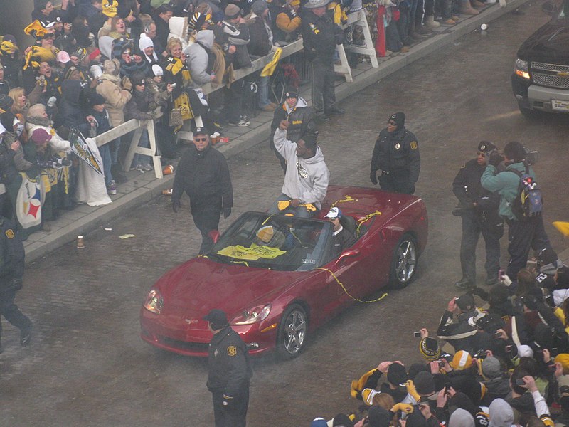 File:First Tomlin in Victory Parade.jpg