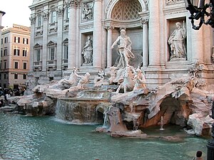 Trevi-Brunnen: das berühmteste Denkmal der Region