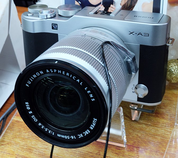 File:Fujifilm X-A3 20161113a.jpg